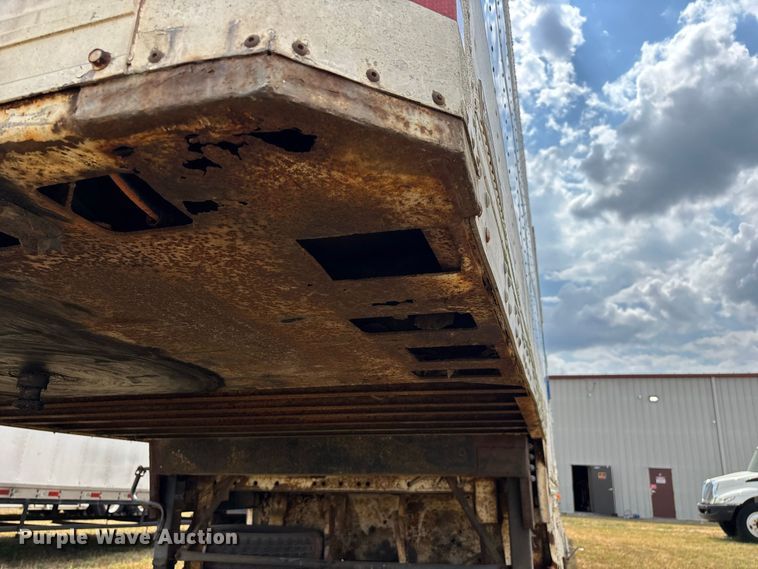 image for item FG0695 1990 Kentucky dry van trailer
