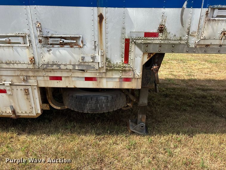image for item FG0695 1990 Kentucky dry van trailer