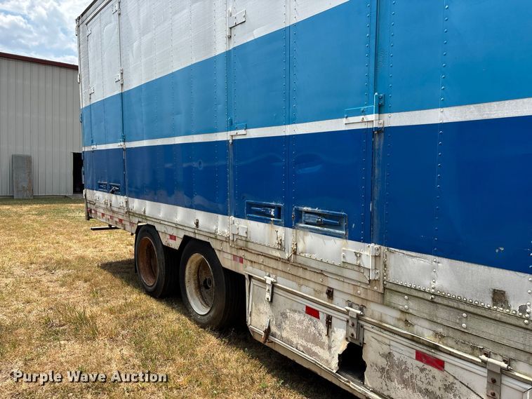 image for item FG0695 1990 Kentucky dry van trailer