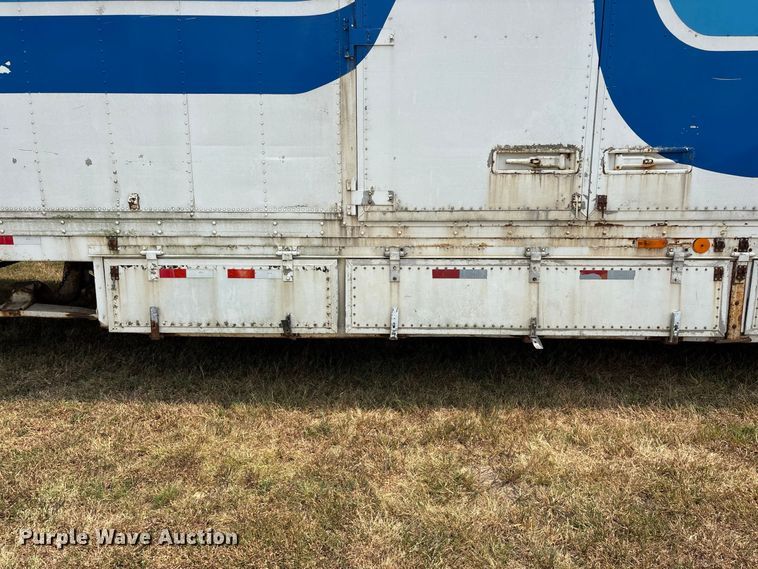 image for item FG0695 1990 Kentucky dry van trailer