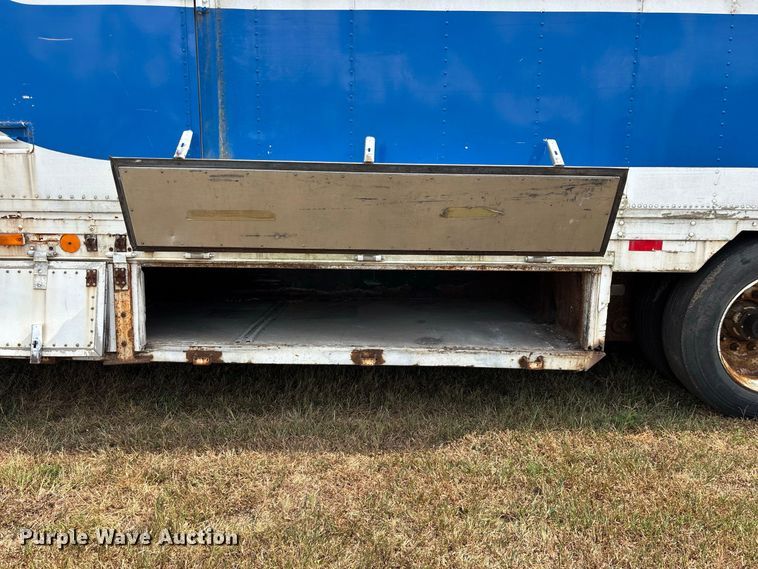 image for item FG0695 1990 Kentucky dry van trailer