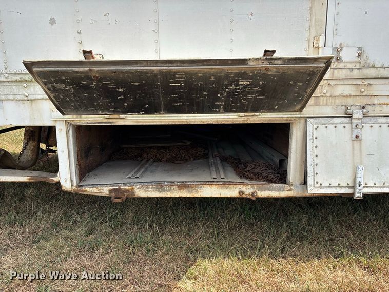 image for item FG0695 1990 Kentucky dry van trailer