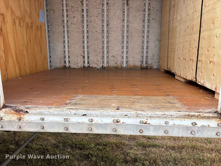 image for item FG0695 1990 Kentucky dry van trailer