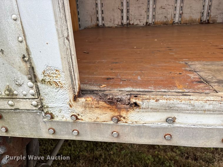 image for item FG0695 1990 Kentucky dry van trailer