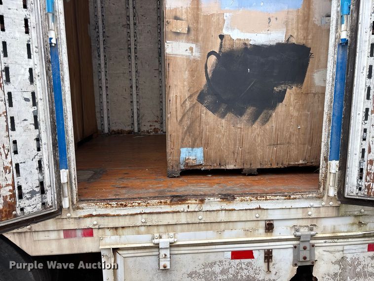 image for item FG0695 1990 Kentucky dry van trailer