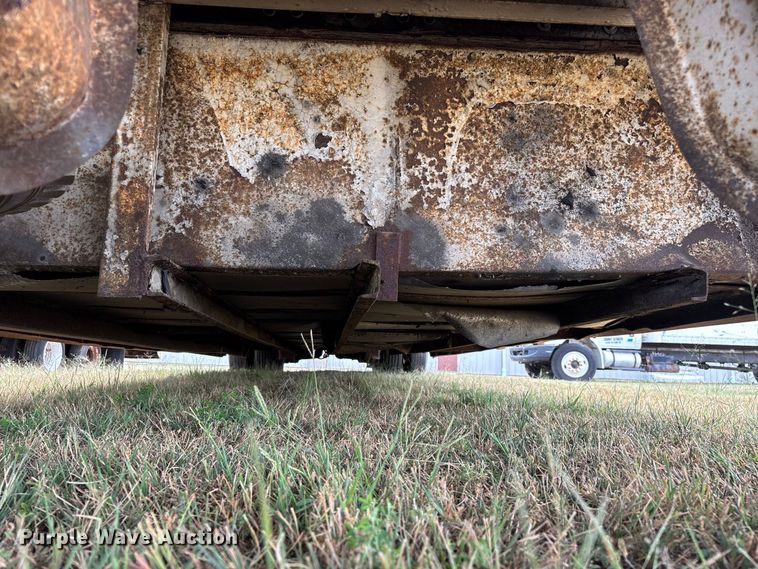 image for item FG0695 1990 Kentucky dry van trailer