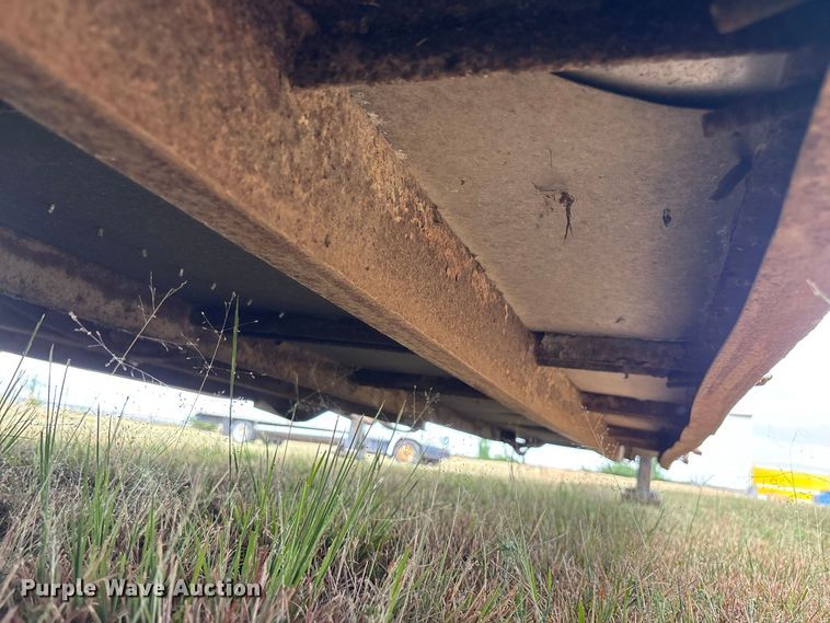 image for item FG0695 1990 Kentucky dry van trailer