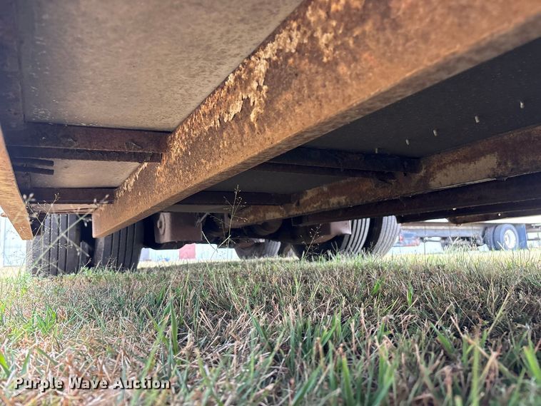 image for item FG0695 1990 Kentucky dry van trailer