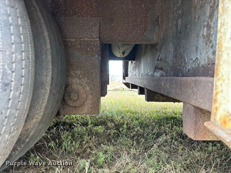 image for item FG0695 1990 Kentucky dry van trailer