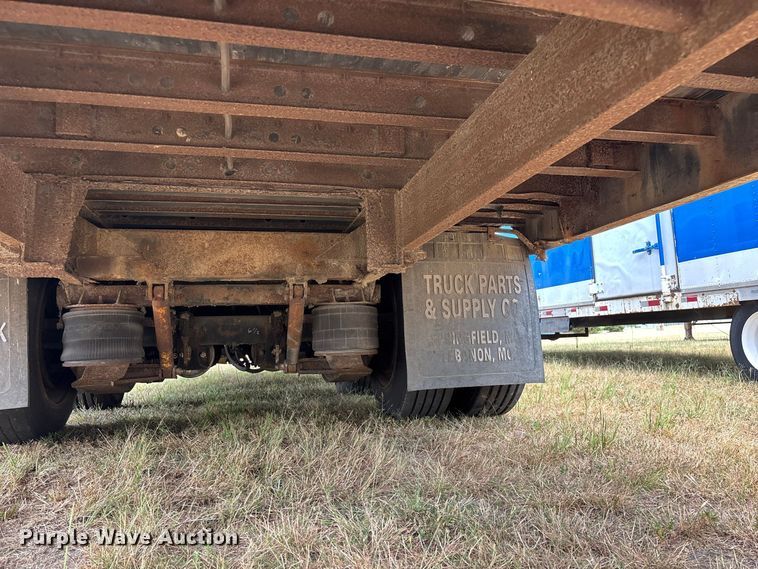 image for item FG0695 1990 Kentucky dry van trailer
