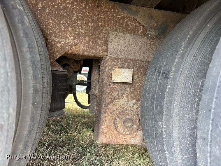 image for item FG0695 1990 Kentucky dry van trailer