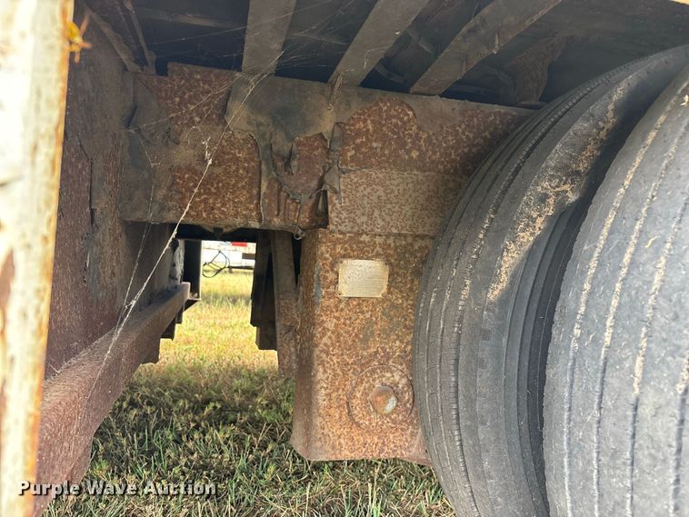 image for item FG0695 1990 Kentucky dry van trailer