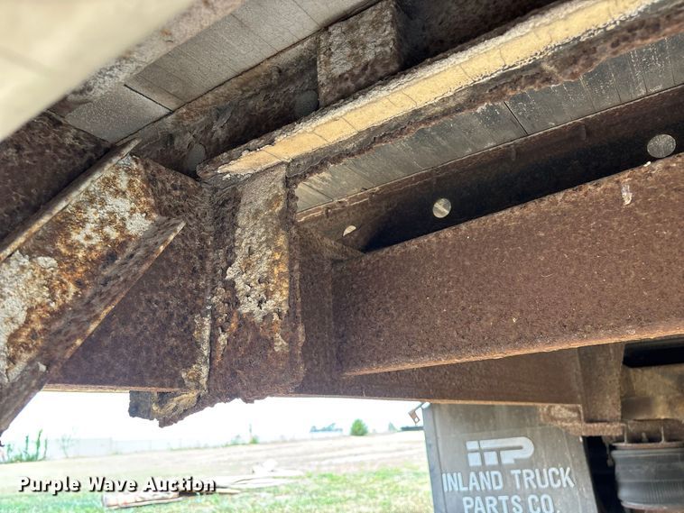 image for item FG0695 1990 Kentucky dry van trailer