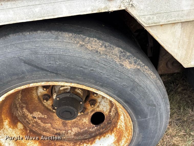 image for item FG0695 1990 Kentucky dry van trailer