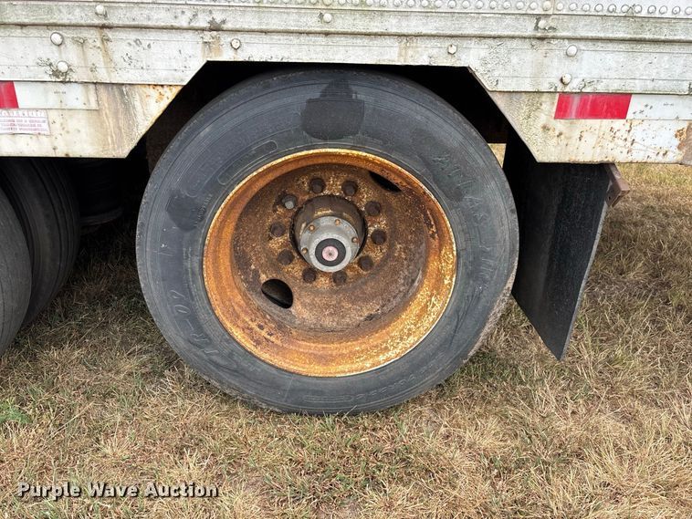 image for item FG0695 1990 Kentucky dry van trailer