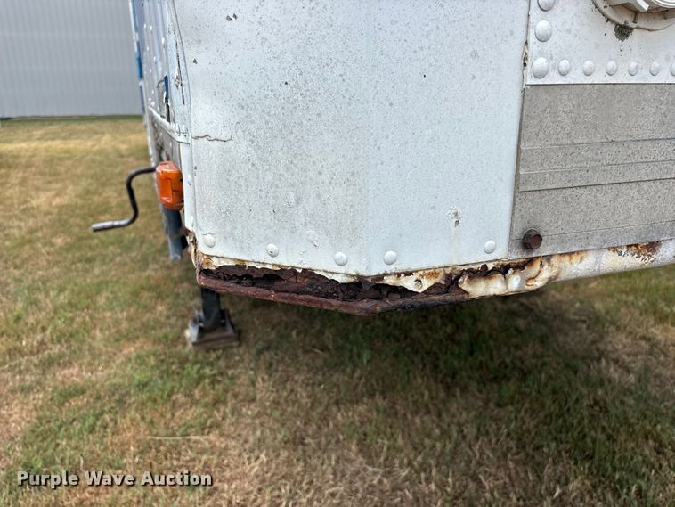 image for item FG0696 1989 Kentucky dry van trailer