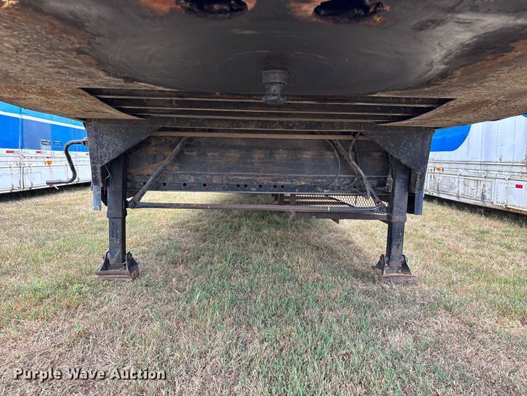 image for item FG0696 1989 Kentucky dry van trailer