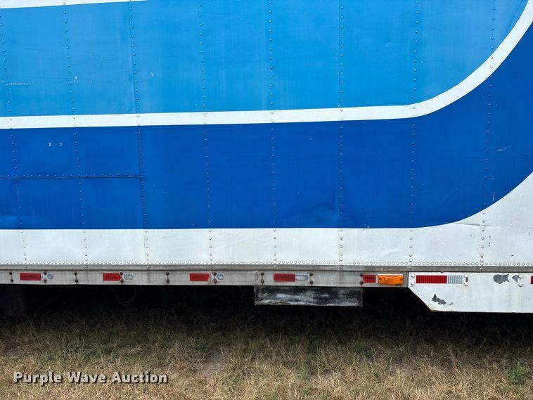 image for item FG0696 1989 Kentucky dry van trailer