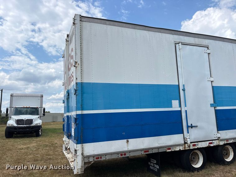 image for item FG0696 1989 Kentucky dry van trailer