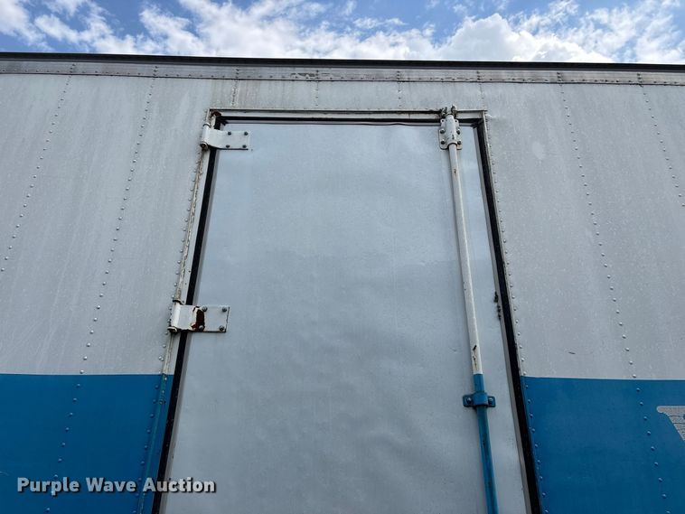 image for item FG0696 1989 Kentucky dry van trailer