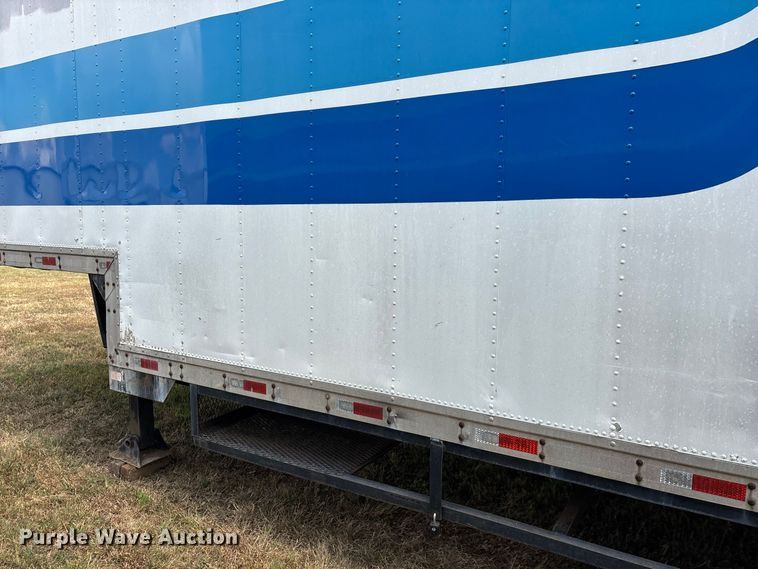 image for item FG0696 1989 Kentucky dry van trailer