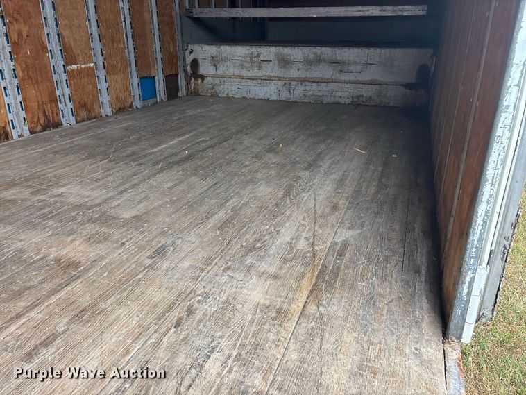 image for item FG0696 1989 Kentucky dry van trailer