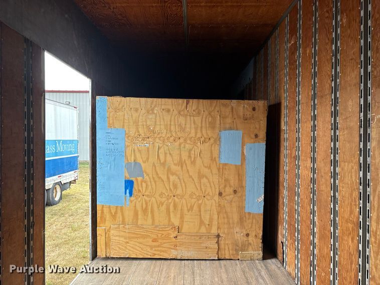 image for item FG0696 1989 Kentucky dry van trailer