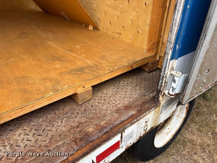 image for item FG0696 1989 Kentucky dry van trailer