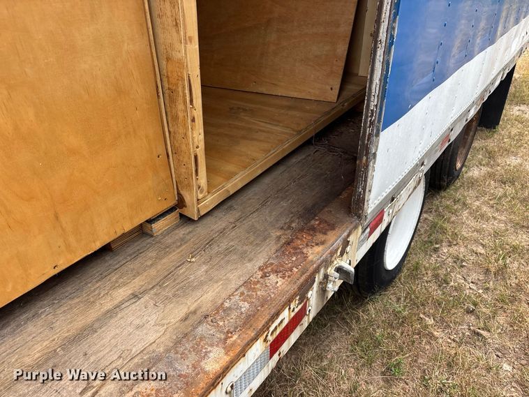 image for item FG0696 1989 Kentucky dry van trailer