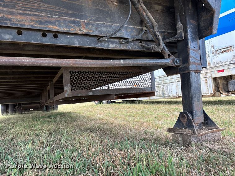 image for item FG0696 1989 Kentucky dry van trailer