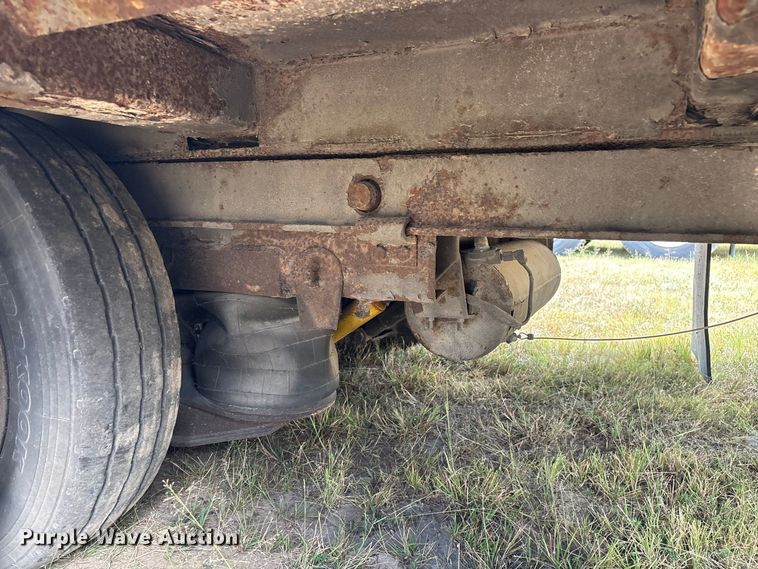 image for item FG0696 1989 Kentucky dry van trailer