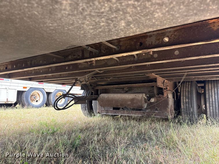 image for item FG0696 1989 Kentucky dry van trailer