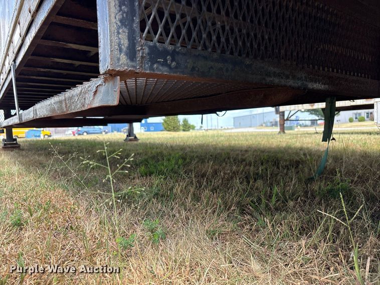 image for item FG0696 1989 Kentucky dry van trailer