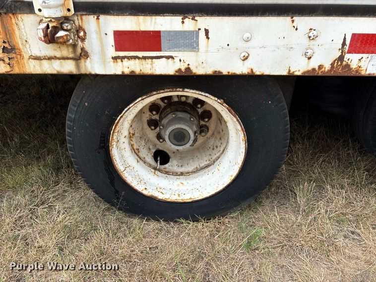 image for item FG0696 1989 Kentucky dry van trailer
