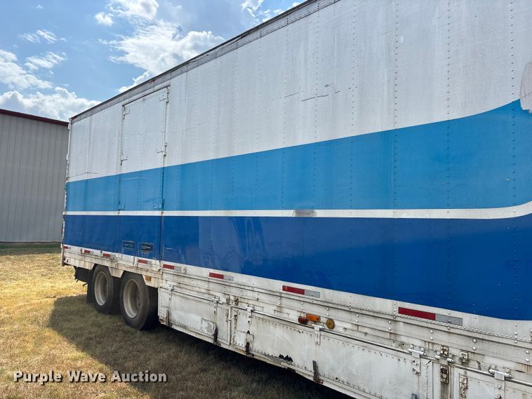 image for item FG0697 1989 Kentucky dry van trailer