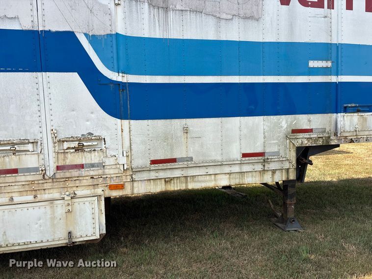 image for item FG0697 1989 Kentucky dry van trailer
