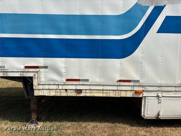 image for item FG0697 1989 Kentucky dry van trailer