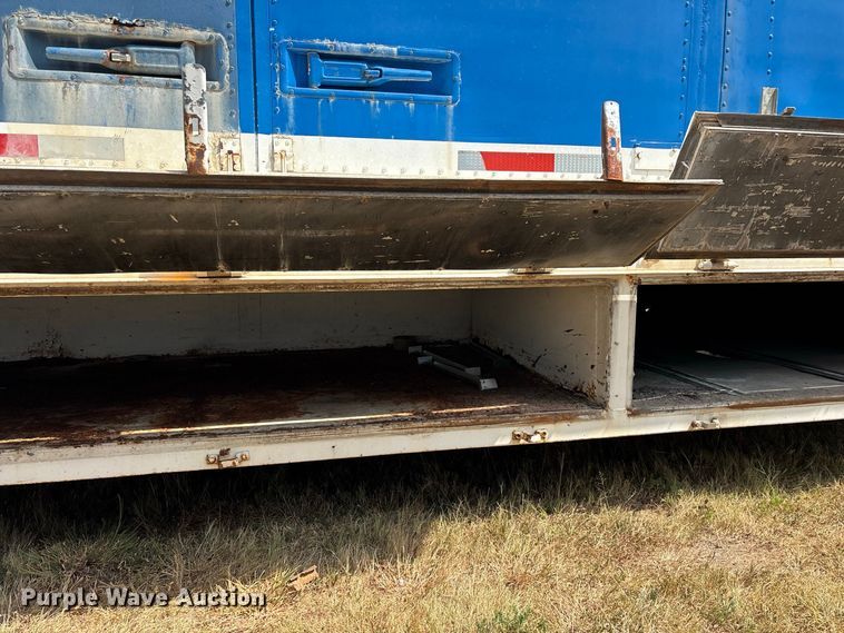 image for item FG0697 1989 Kentucky dry van trailer