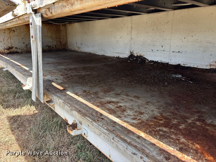 image for item FG0697 1989 Kentucky dry van trailer