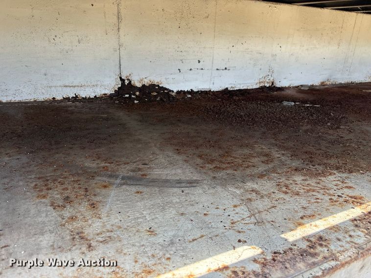 image for item FG0697 1989 Kentucky dry van trailer