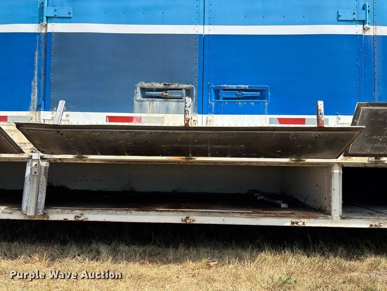 image for item FG0697 1989 Kentucky dry van trailer