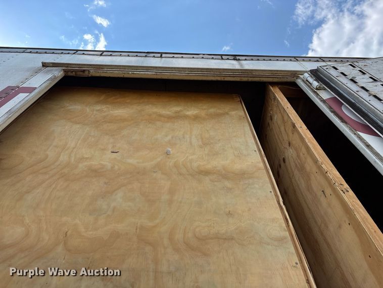 image for item FG0697 1989 Kentucky dry van trailer