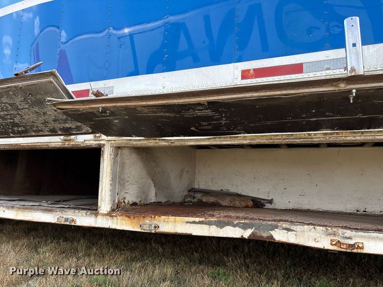 image for item FG0697 1989 Kentucky dry van trailer