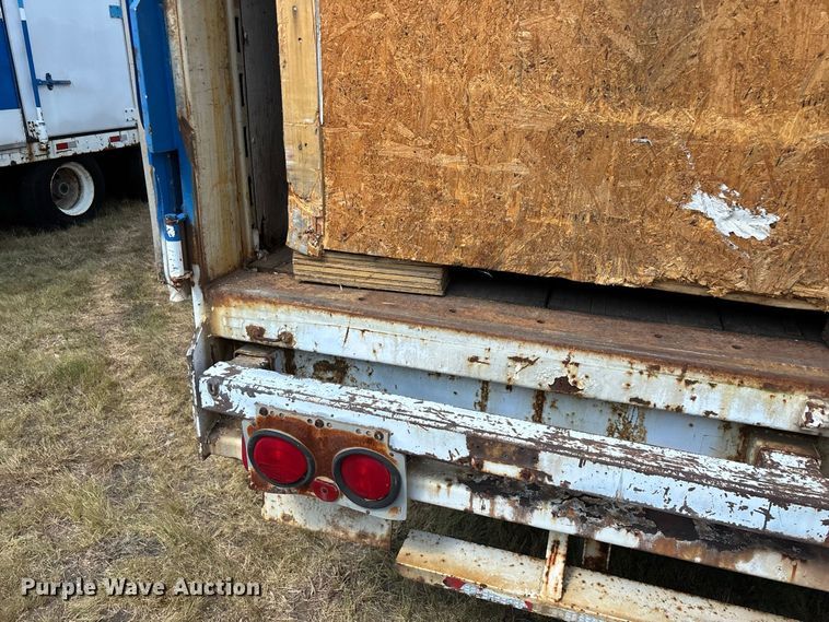 image for item FG0697 1989 Kentucky dry van trailer