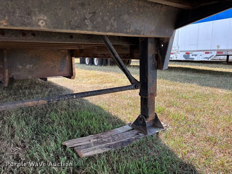 image for item FG0697 1989 Kentucky dry van trailer