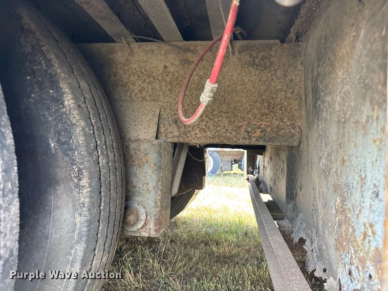 image for item FG0697 1989 Kentucky dry van trailer