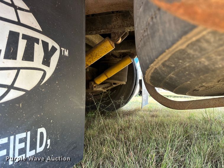 image for item FG0697 1989 Kentucky dry van trailer