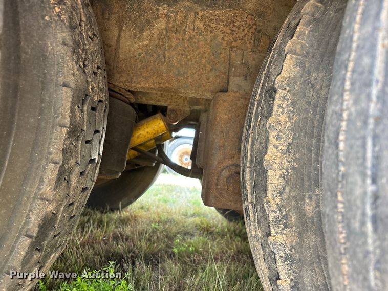image for item FG0697 1989 Kentucky dry van trailer