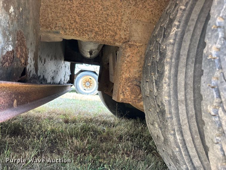 image for item FG0697 1989 Kentucky dry van trailer