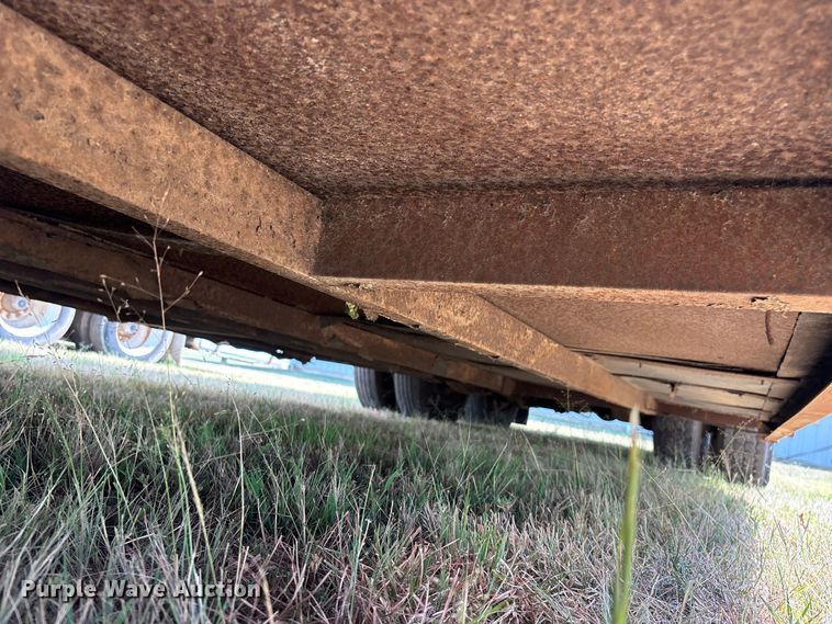 image for item FG0697 1989 Kentucky dry van trailer